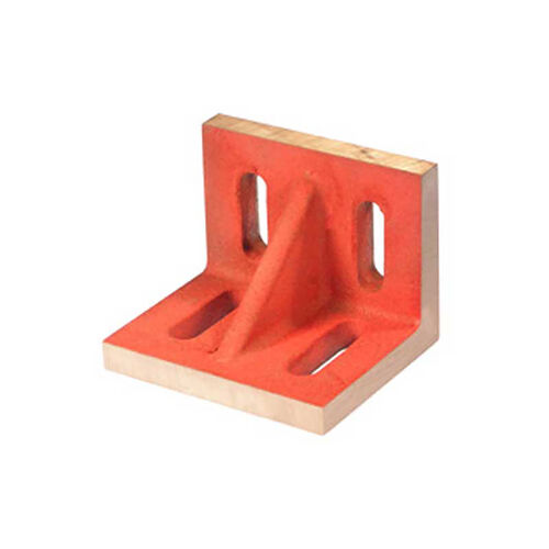 7" x 4-1/2" Slotted Webbed Angle Plate product photo Front View L